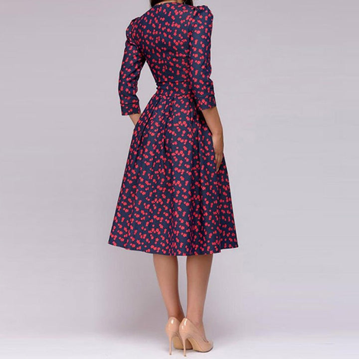 Lune London | Casual mid-length dress with round neck floral print and pockets