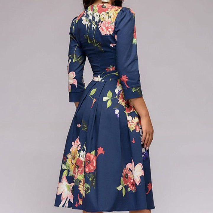 Lune London | Casual mid-length dress with round neck floral print and pockets
