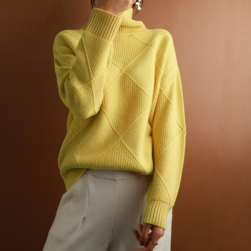 Lune London | Turtleneck Sweater - Knitted with Diamond Pattern - soft and comfortable