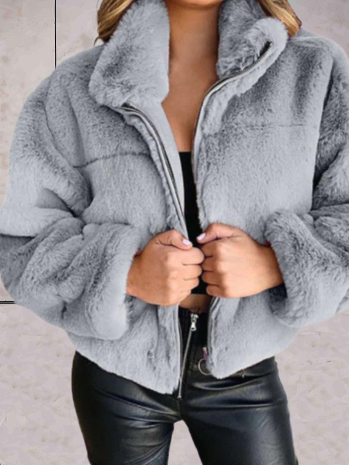 Lune London | warm and comfortable faux fur jacket with zipper