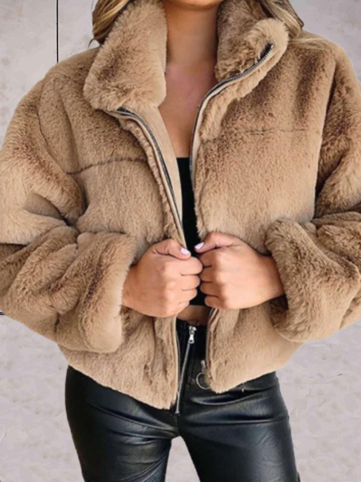 Lune London | warm and comfortable faux fur jacket with zipper