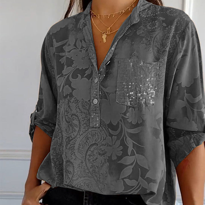 Lune London | Elegant V-Neck – Feminine and Stylish