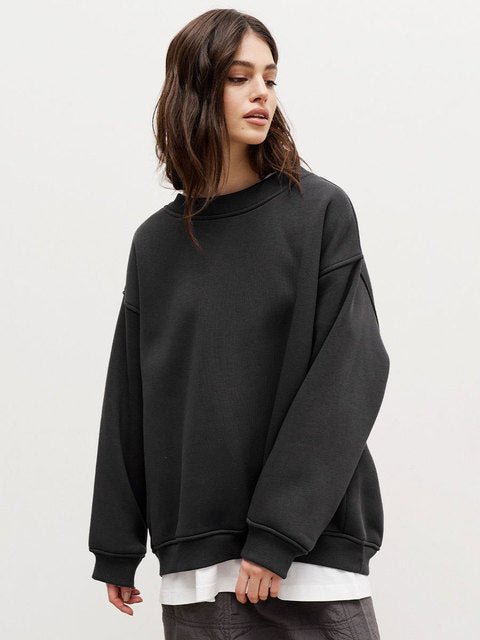 Chic Und Stil | Women's Oversized Sweatshirt In Solid Color Design