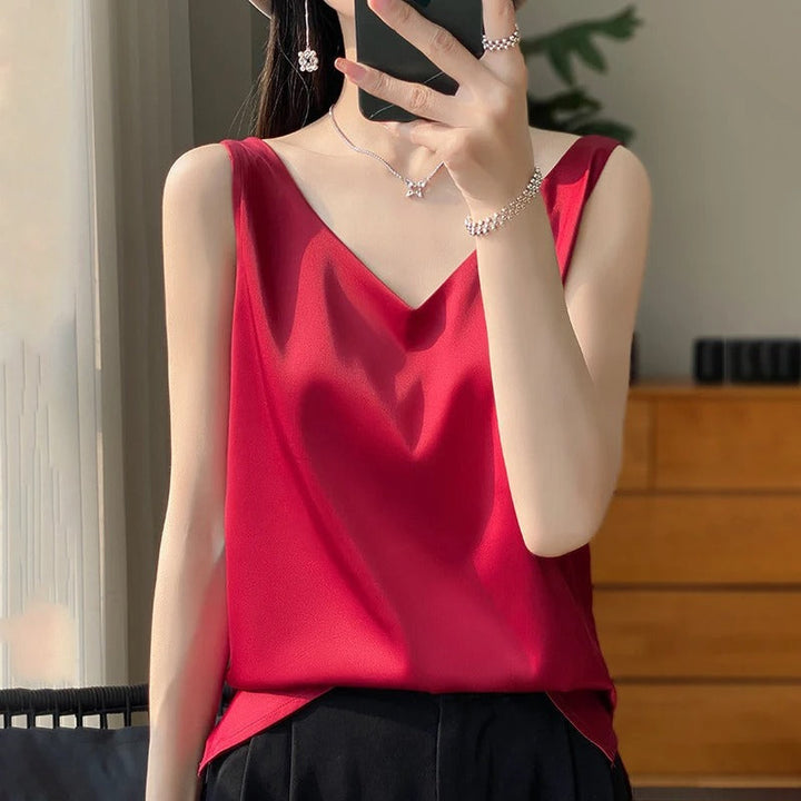 Lune London | Sleeveless Top Made of Satin Silk