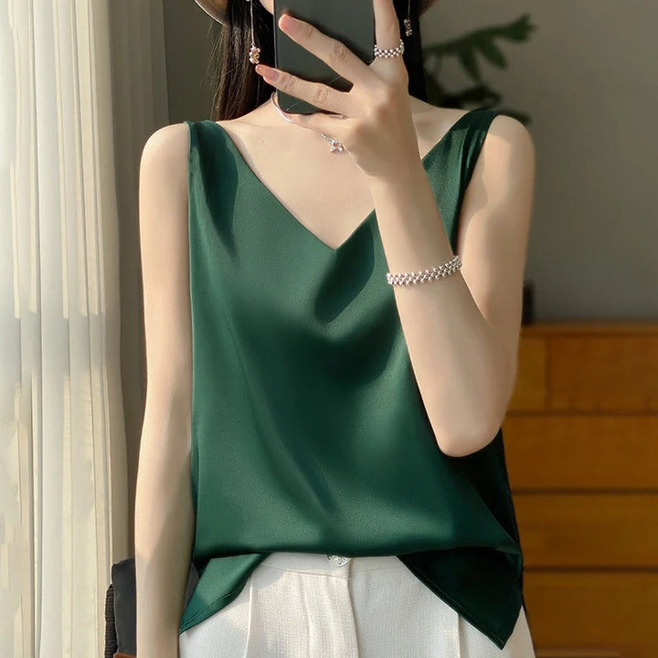 Lune London | Sleeveless Top Made of Satin Silk