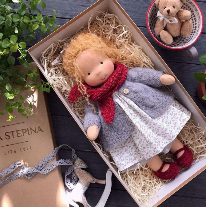 Lune London | Sweet handmade Waldorf doll