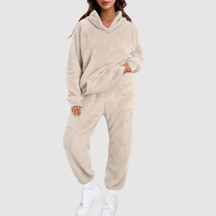 Lune London | Warm House Suit for Winter
