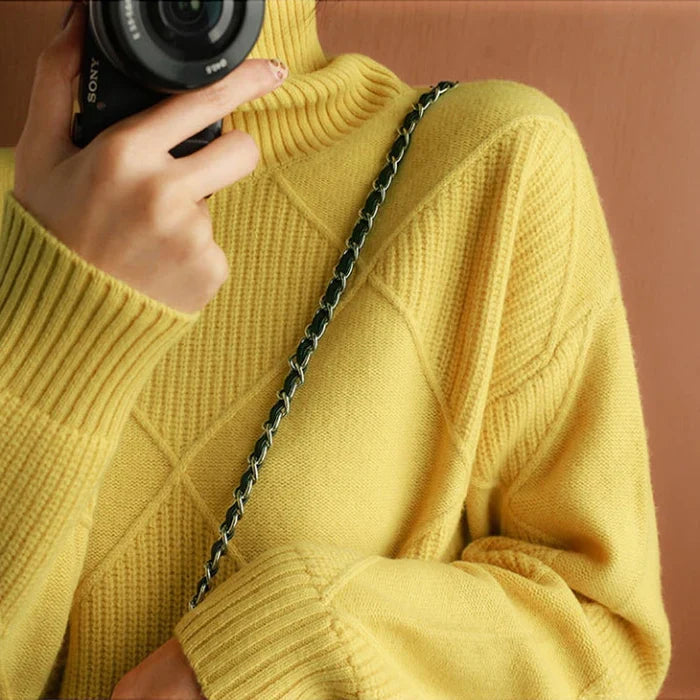Lune London | European style diamond neck sweater
