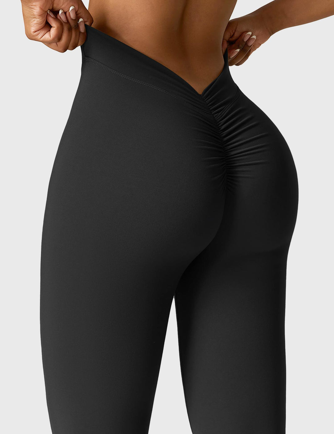 Lune London | Flared leggings with V-neck