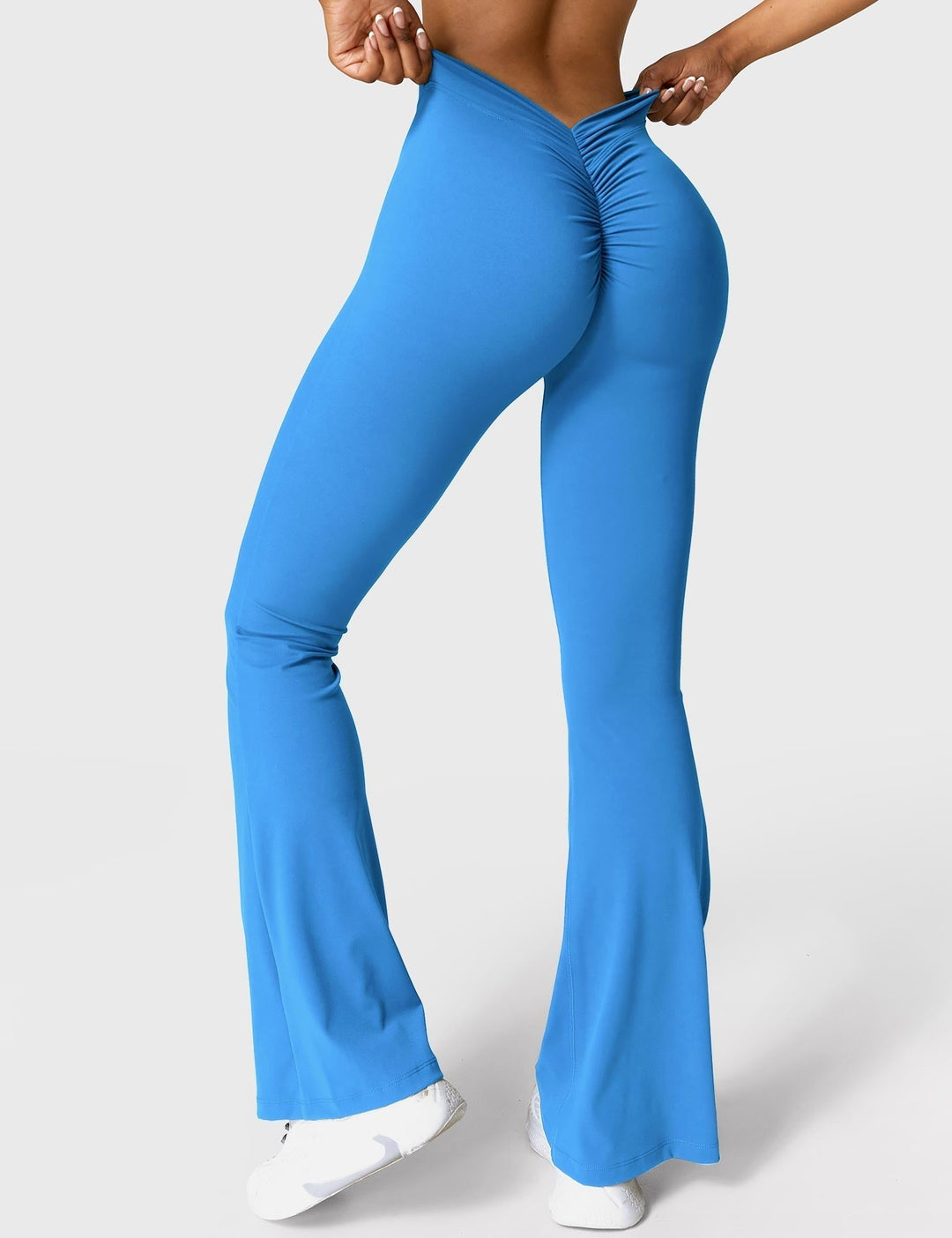 Lune London | Flared leggings with V-neck
