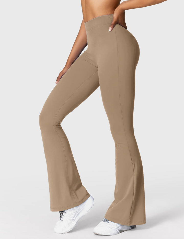 Lune London | Flared leggings with V-neck