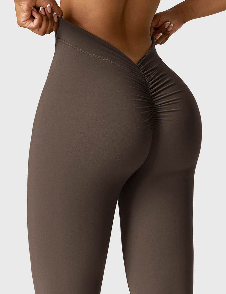 Lune London | Flared leggings with V-neck