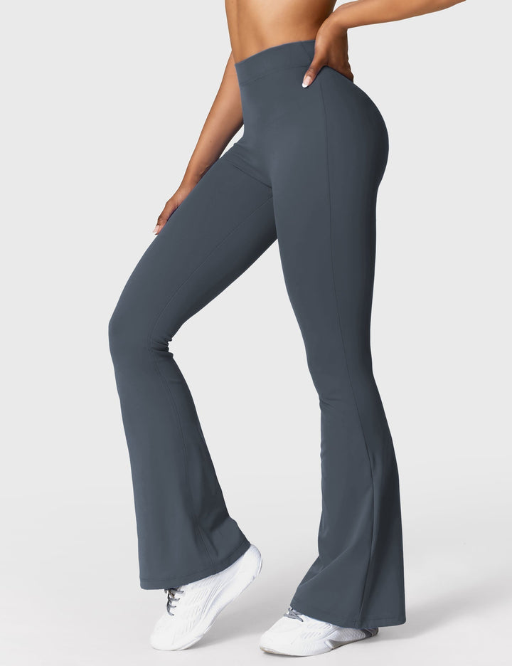 Lune London | Flared leggings with V-neck