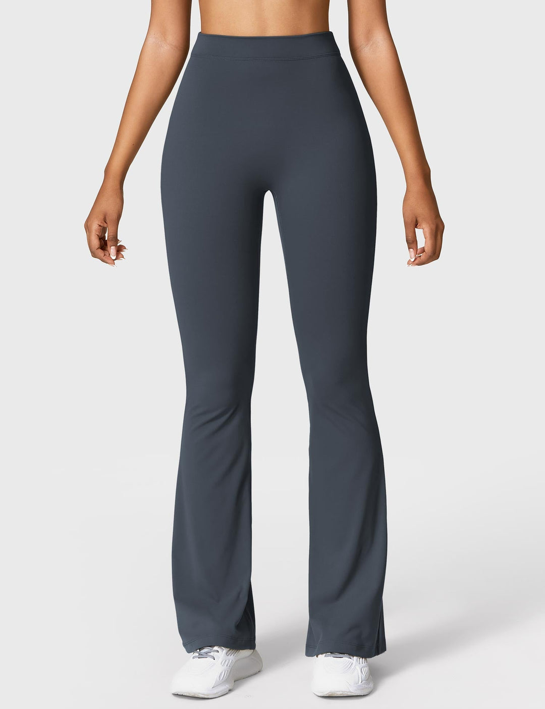 Lune London | Flared leggings with V-neck