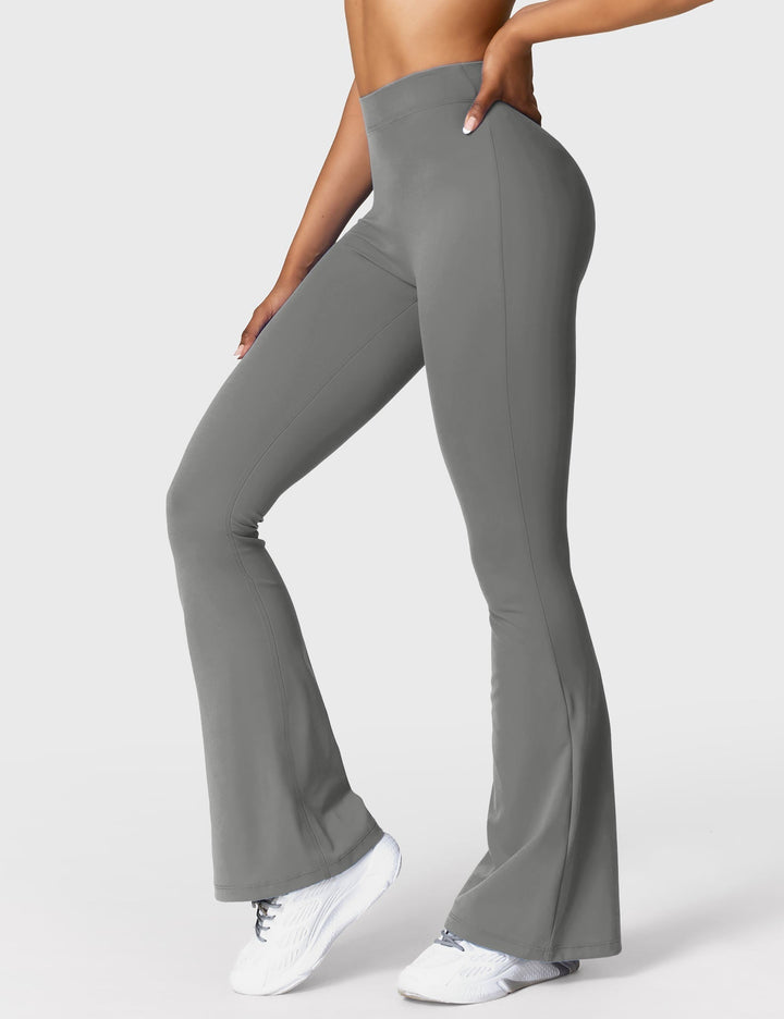 Lune London | Flared leggings with V-neck