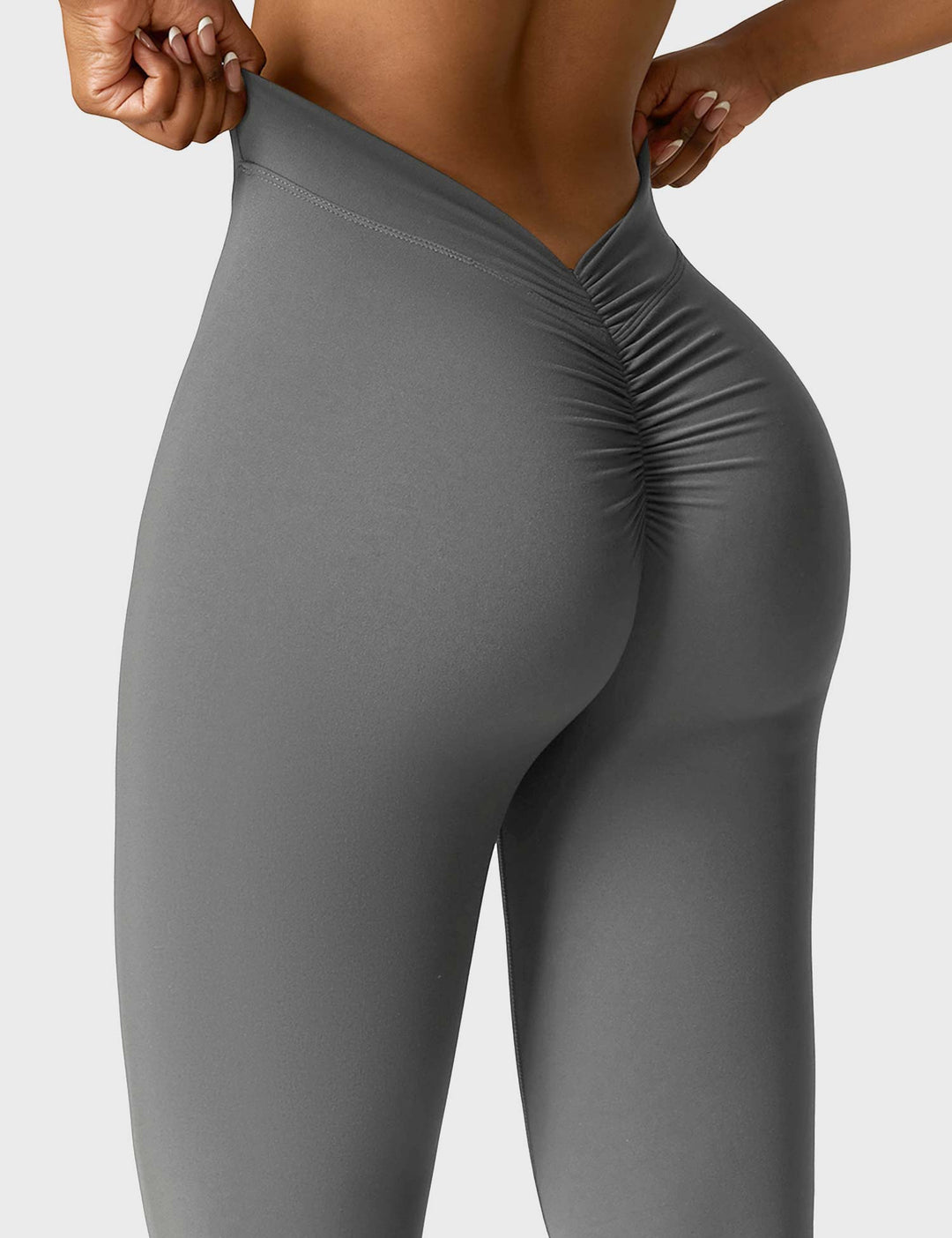 Lune London | Flared leggings with V-neck