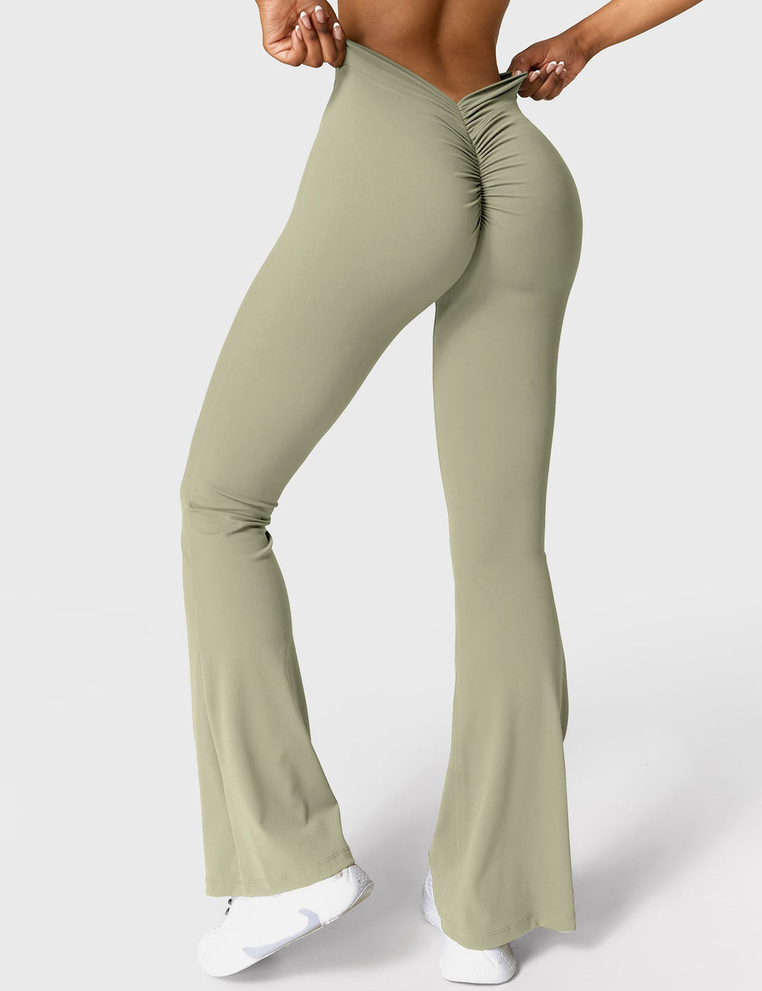 Lune London | Flared leggings with V-neck