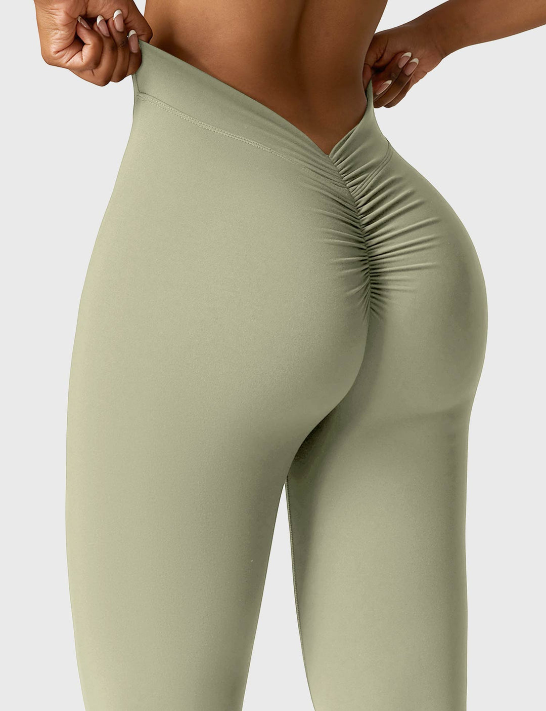 Lune London | Flared leggings with V-neck