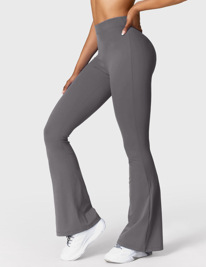 Lune London | Flared leggings with V-neck