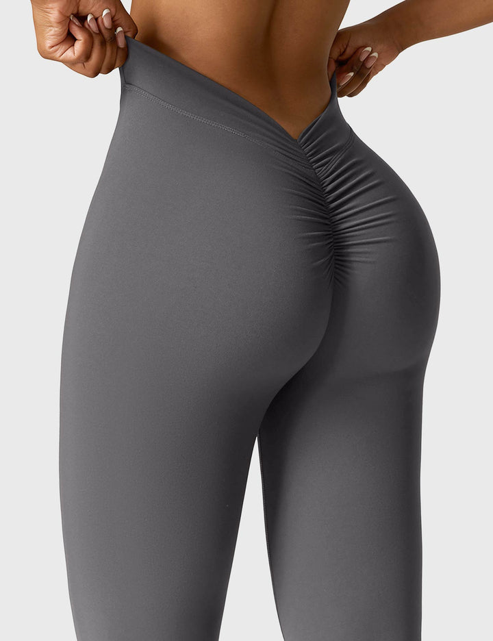 Lune London | Flared leggings with V-neck