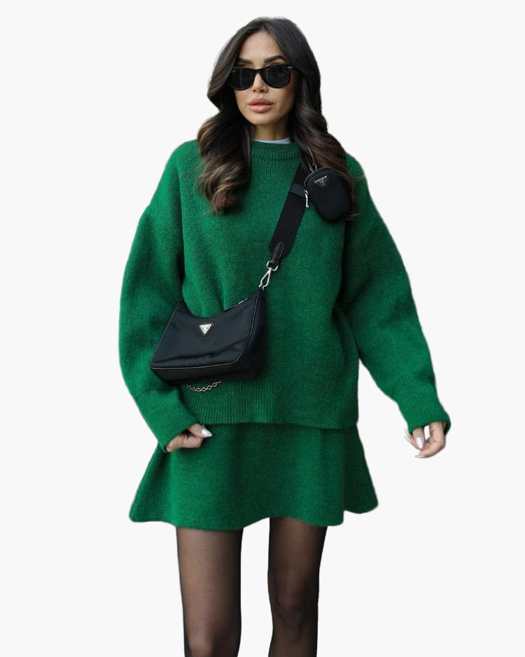 Lune London | Knitted set with sweater and mini skirt - Fashionable autumn winter look, casual and elegant